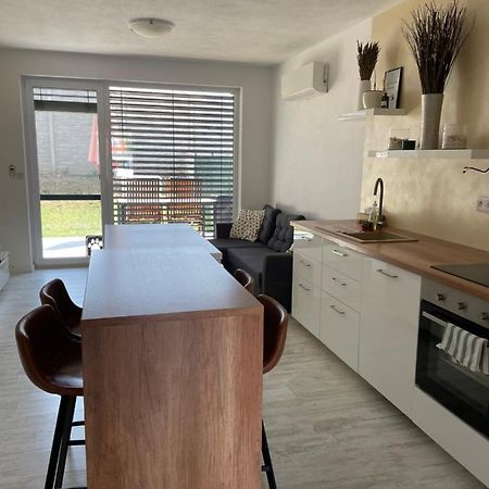 סנץ Sunny Apartment On The Lakes מראה חיצוני תמונה