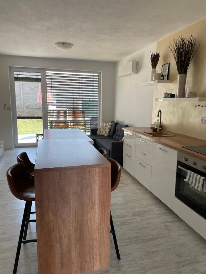 סנץ Sunny Apartment On The Lakes מראה חיצוני תמונה